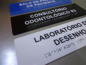 Placa-Braille-administrativo